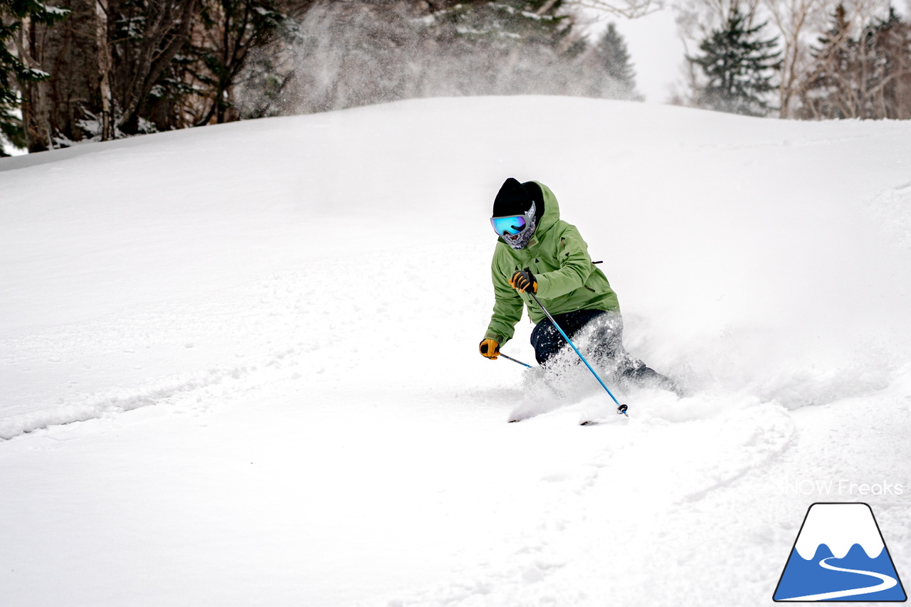 サッポロテイネ｜今シーズンは春セッション！プロスキーヤー・谷藤昌司さんと滑る１日。まさかのパウダー？！